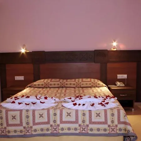 Random By Lookbookholiday Hotel 3*